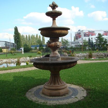 Hotel Corona Tychy Exterior foto