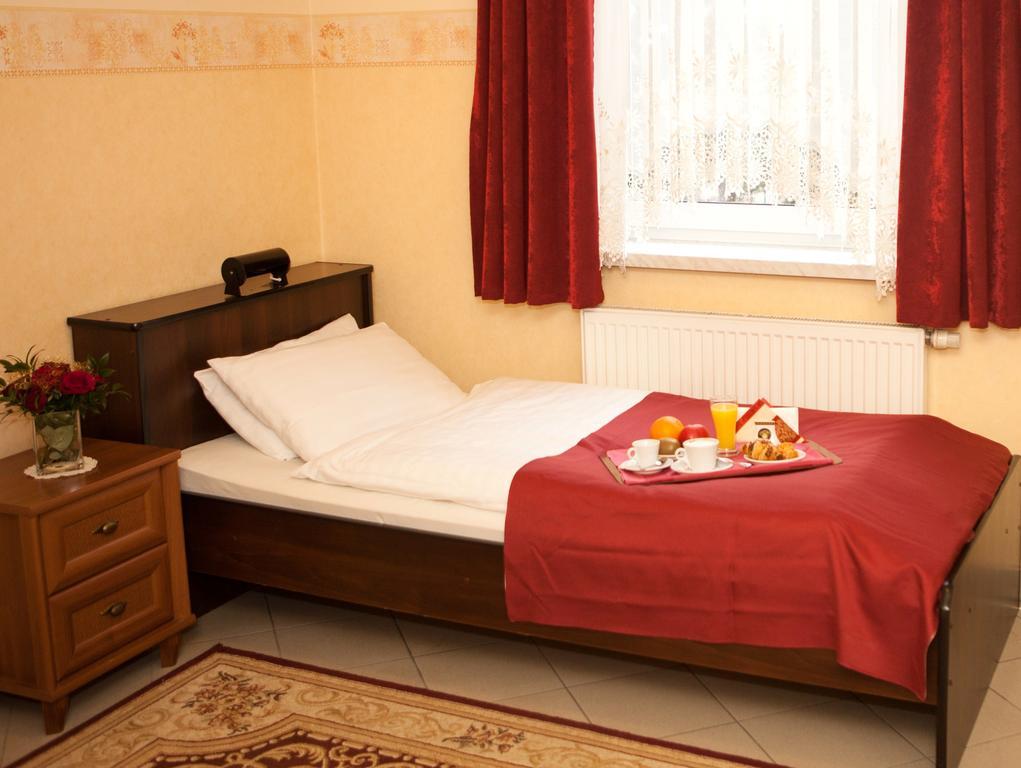 Hotel Corona Tychy Zimmer foto
