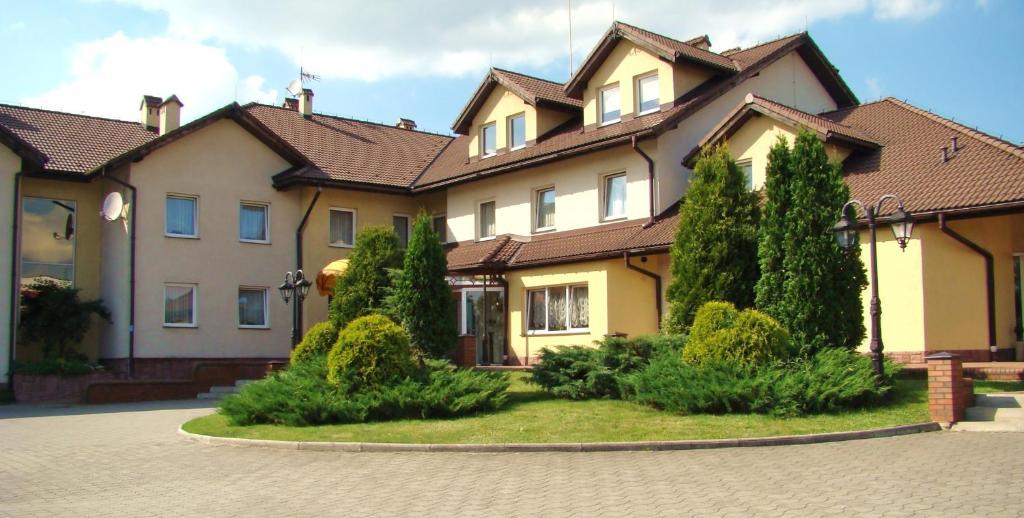 Hotel Corona Tychy Exterior foto