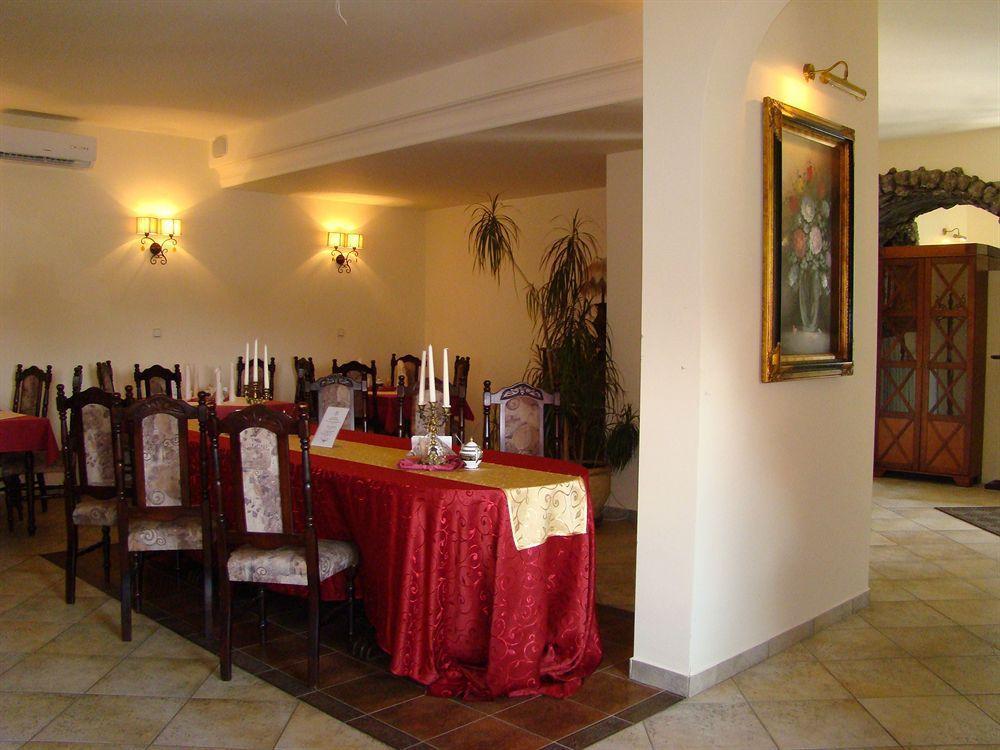 Hotel Corona Tychy Exterior foto